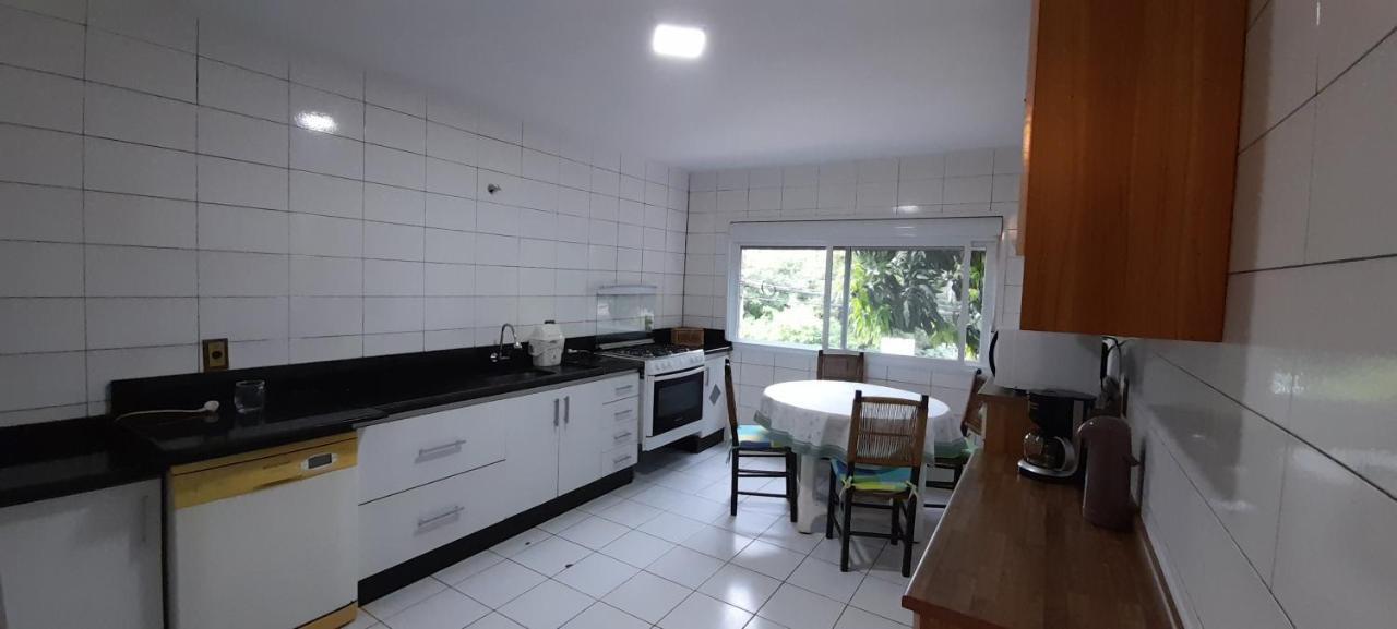 Apartamento espaçoso com estacionamento incluído Foz do Iguaçu Exterior foto